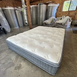 🛏️ QUEEN hybrid Pillowtop Mattress - Like New 