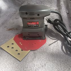 Drill Master 1/4 Sheet Orbital Palm Sander (61509)- Clean, Hook n Loop Pads,