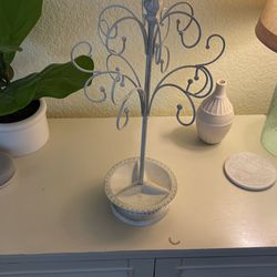 Necklace Holder