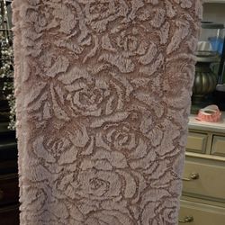 KENSIE Home, Luxury, Cocy Pink Faux Fur 