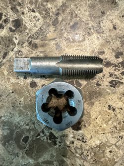 Champion 1/2 Inch-14 NPT Pipe Tap & Die