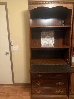 Book Case With Pull Out Desk Top