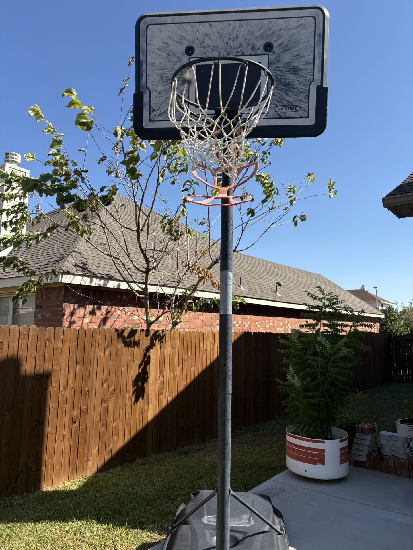 Portable Basketball Hoop, In Good Condition