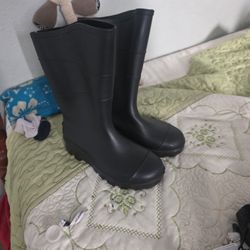 Size 5 Unisex Rain Boots