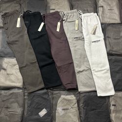Fear of god Essentials