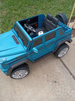 Beautiful Jeep 25 needs the charger should work right away