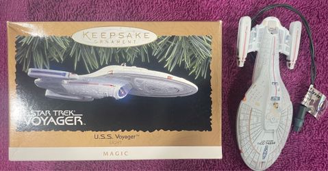 Hallmark Keepsake Star Trek Voyager U.S.S. Voyager Ornament