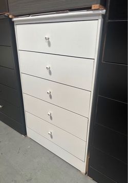 Five drawers dresser