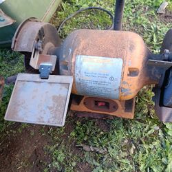 Central Machinery Bench GRINDER. 