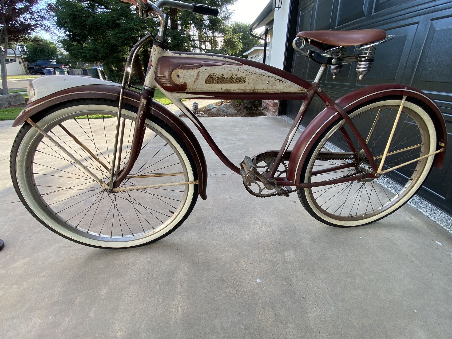1940 Schwinn. Need To sell To Buy Another Bike :) for Sale in