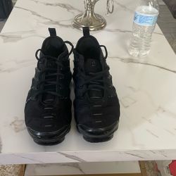Black Vapor Maxs