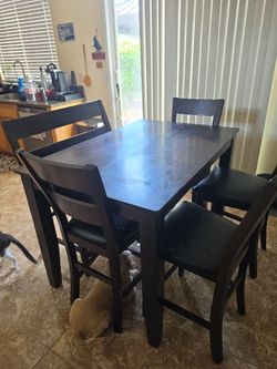 FREE Dining table & chair with bench seat
