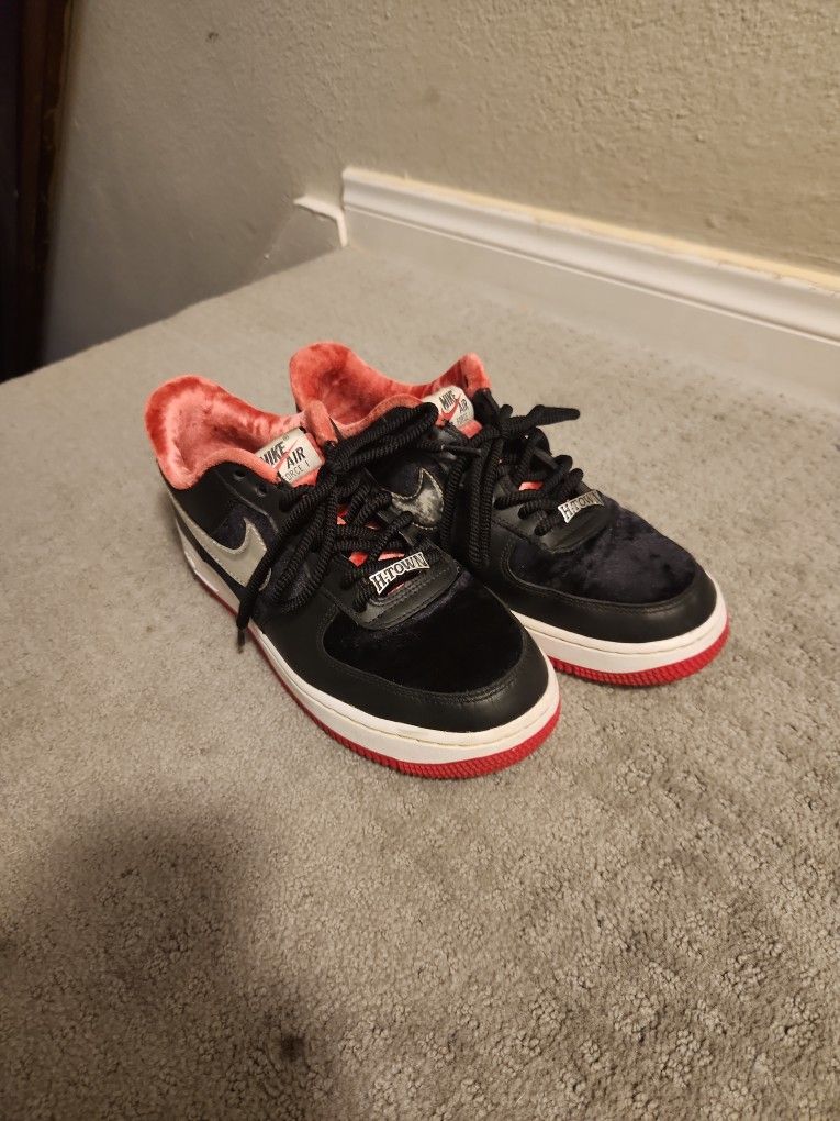 Nike H Town Air Force Size