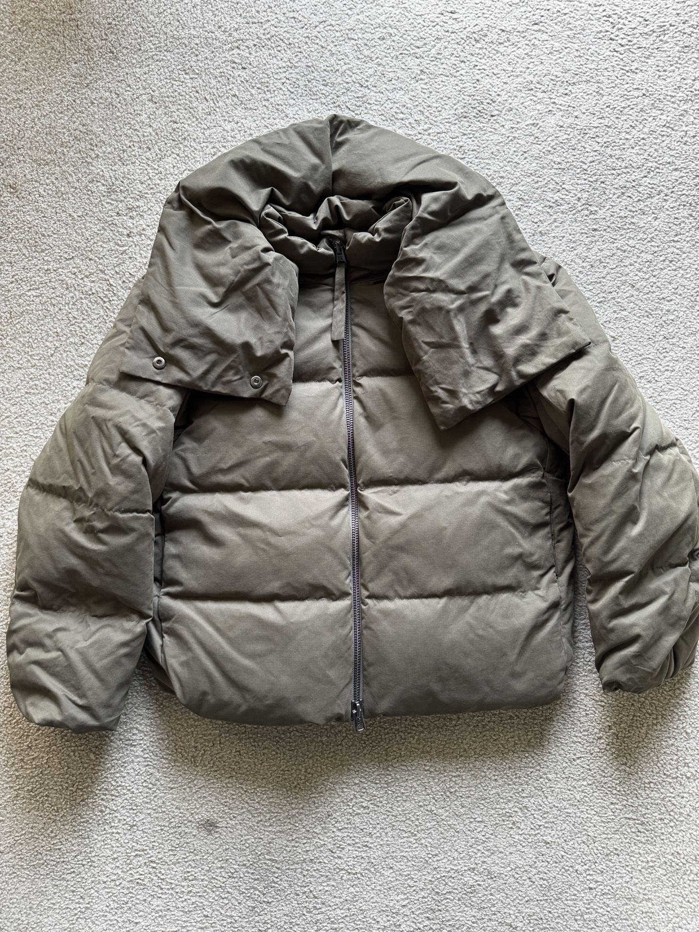 Banana Republic Taupe Puffer Jacket XS/S – New with Tags ($230 Retail)