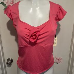 New Women’s Top Size Medium 