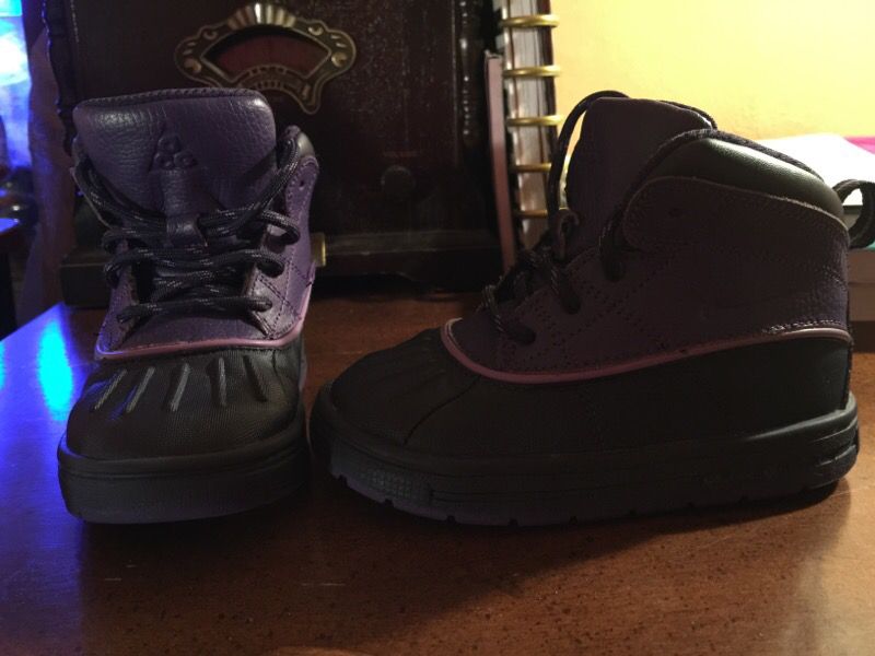 Kids Nike Boots: REDUCED!