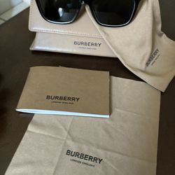 Burberry Sun Glasses 