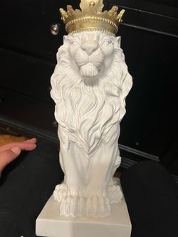 Royal king lion