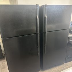 Top And Bottom GE Refrigerators 