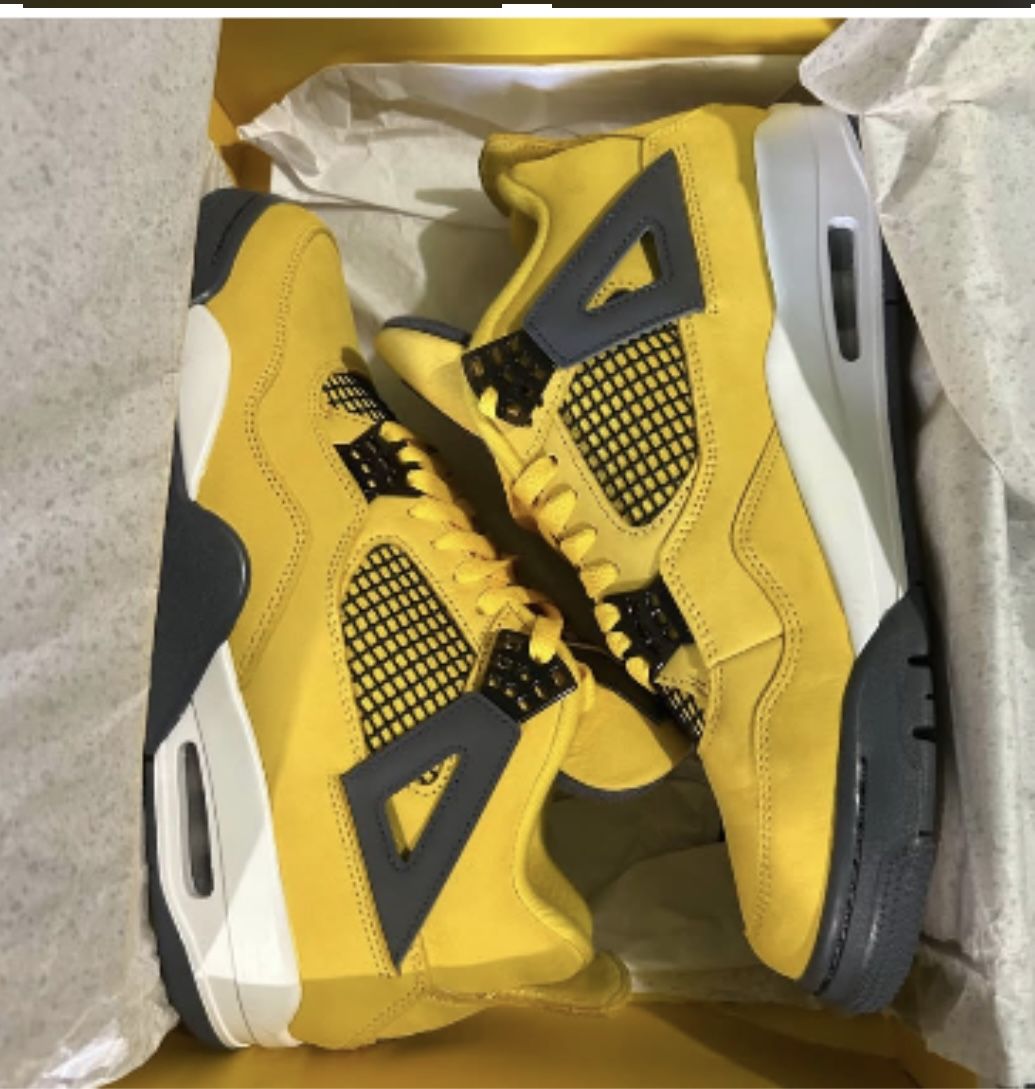 Air Jordan 4 Retro size 9.5 Men's comes with original box