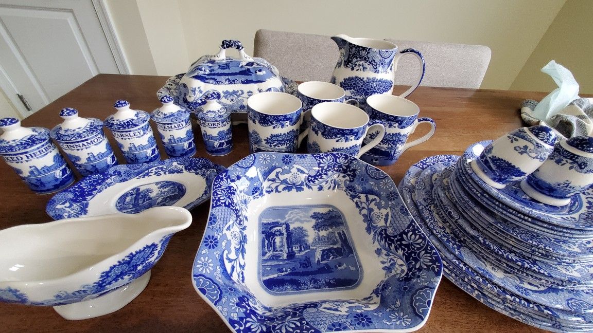 China Set Collection. Like New, All From The Same Set. No Chips Or Cracks  