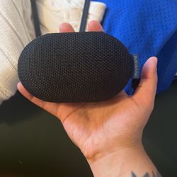 Insignia Mini Speaker