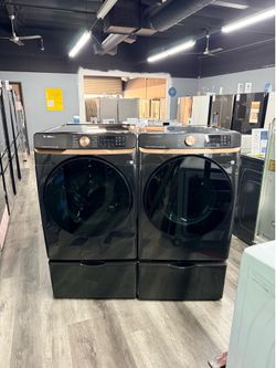 🔥 Samsung - 5.0 Cu. Ft. High-Efficiency Stackable Smart Front Load Washer with Steam and Super Speed Wash & Gas Dryer Set🔥