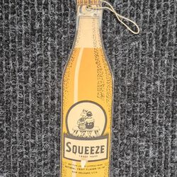 Squeeze Cardboard Fan Pull