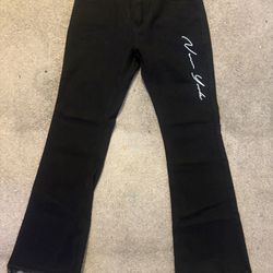 NY Stacked Black Denim – Size 32 – Clean Condition