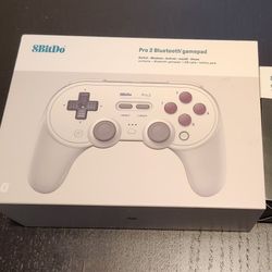 8BitDo Pro 2 Bluetooth Gamepad w/ Mobile Clip