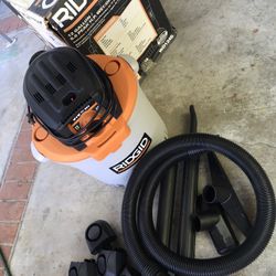 RIDGE VACUUM COMMERCIAL!  ALMOST NEW!   USED ONLY SOMETIMES!