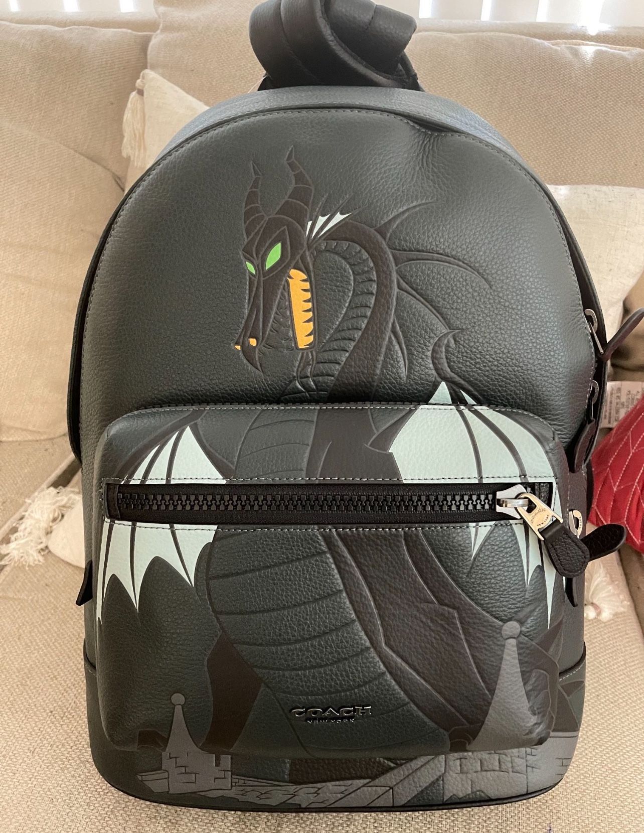 adidas backpack 3s Striker 3 IK5711 Embrace the comfort and Color:Glow Herring Aid adidas Mini Backpack Silver