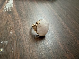 Vintage 14K Yellow Gold Carved White Nephrite Jade Cocktail Ring Statement Size