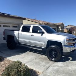 2017 Chevy Silverado Crew Cab LT