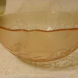 Arcoroc Rosaline Pink Rose Design Bowl Nine And A Half By 4 In. Made In France No Chips Or Cracks