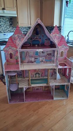Doll house *freeeee*