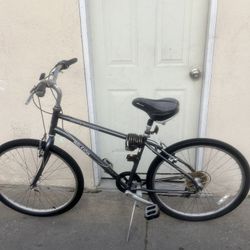 RALEIGH BIKE SIZE 26