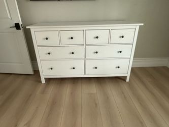 Dresser free for pick up