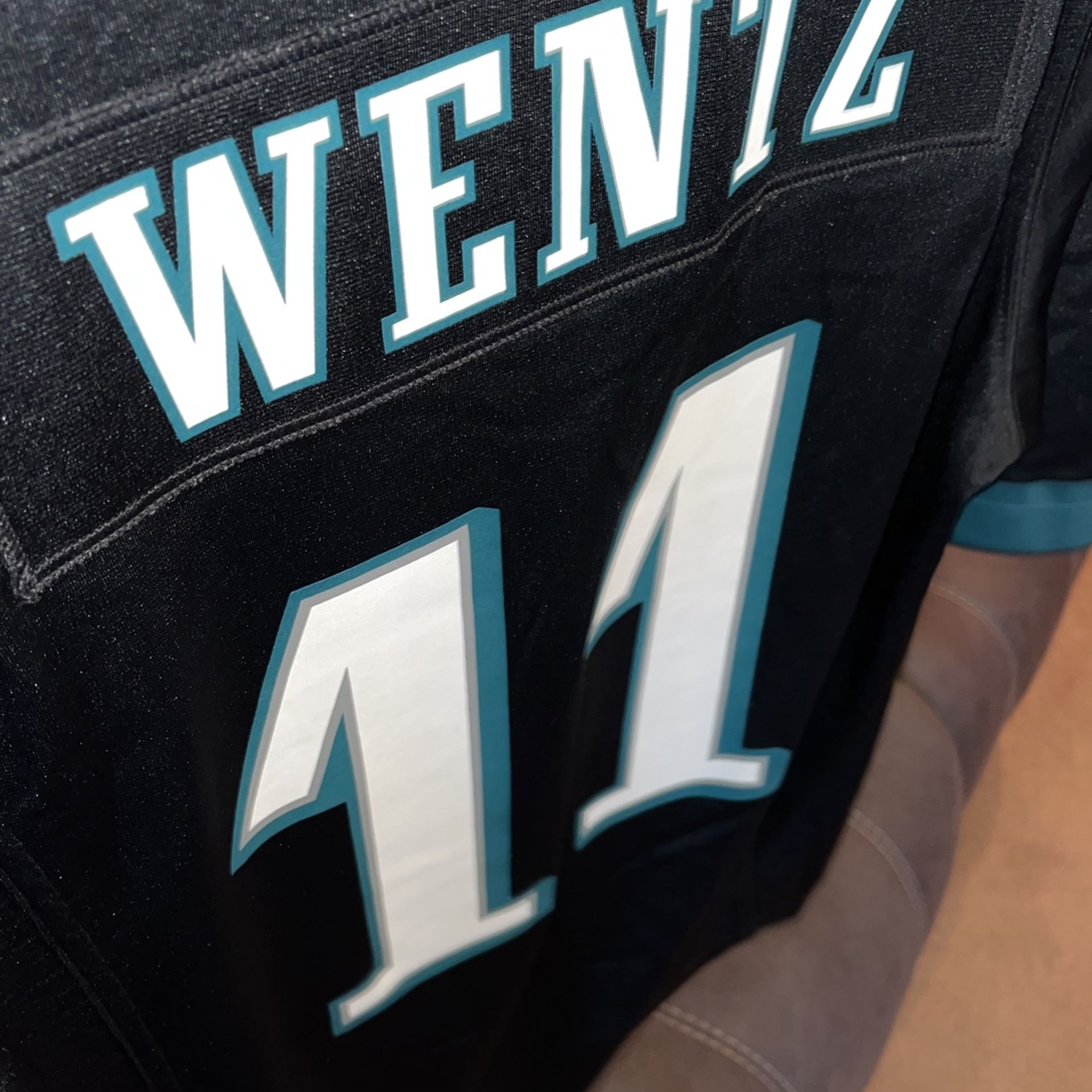 Philadelphia Eagles Carson Wentz Jersey for Sale in Aledo, IL - OfferUp