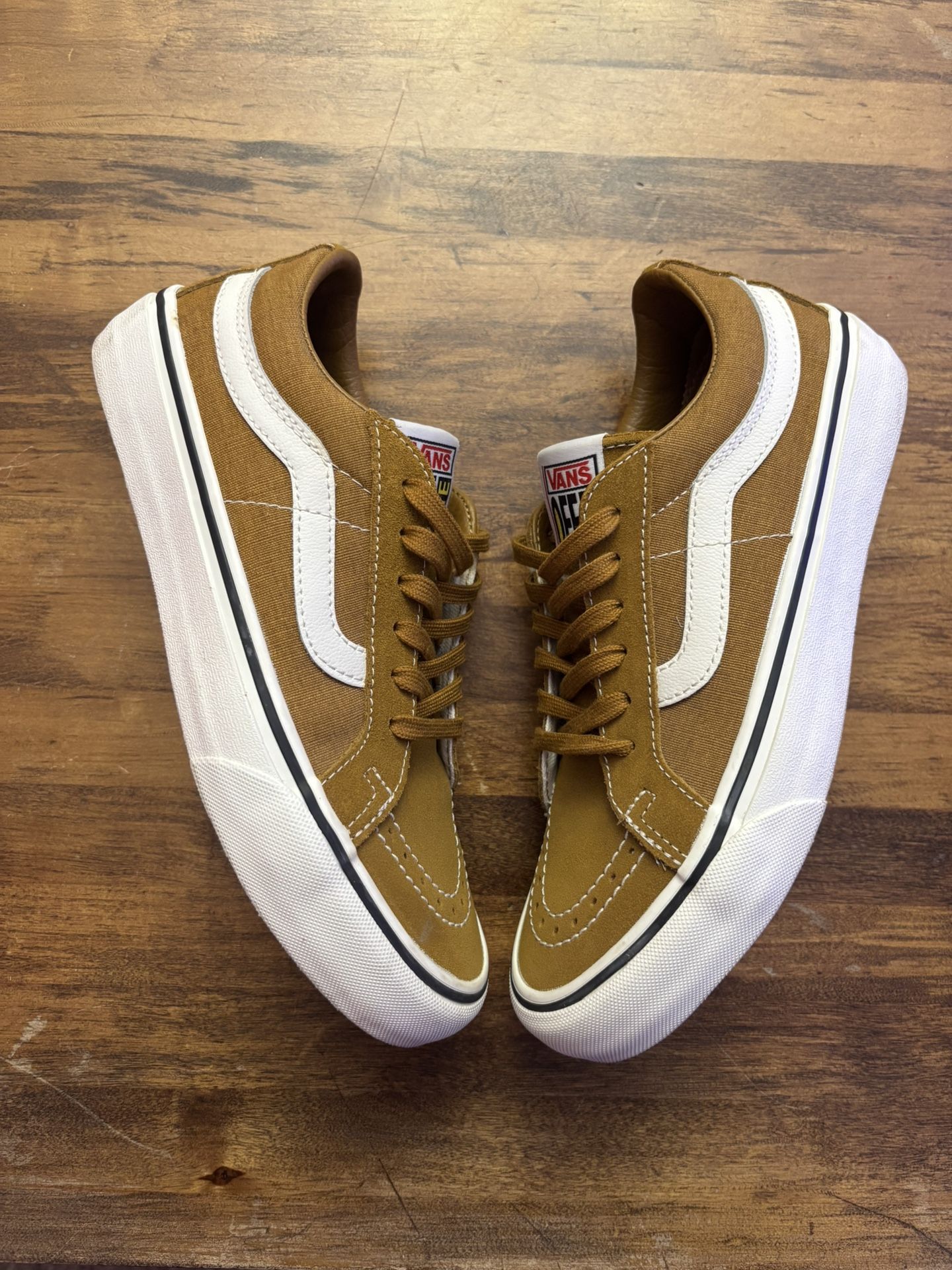 Vans Sk8 Low Reissue SF Salt Wash Men’s Size 6.5=Womens Size 8