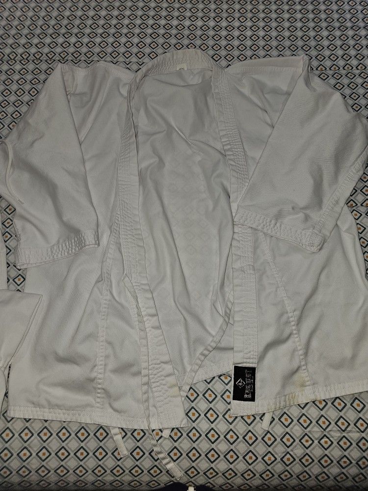 Knockout Gear White Martial Arts Gi Set