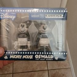 Mickey And Oswald Collectibles 
