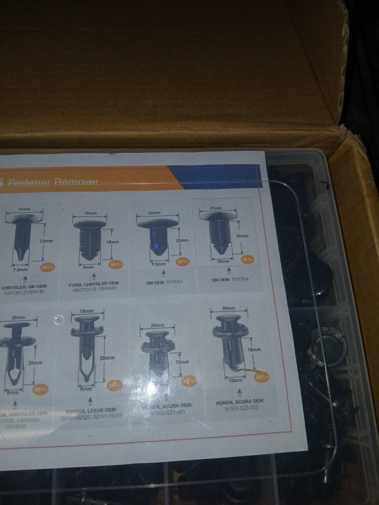 350z Bag Of Plastic Pegs 240pc Bumber Retainer Clips Rivvets 5$