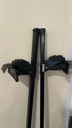 THULE SQUARE CROSS BARS WITH LOCK AND KEY