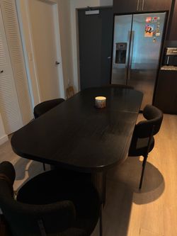 Comedor con 4 sillas negro,sillas peluche