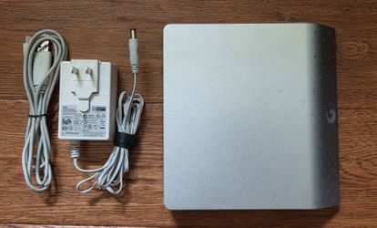 Seagate - Freeagent Desk - External Hard Disk Drive - USB Connection - 500 GB Capacity