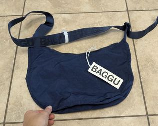 BAGGU Medium Nylon Crescent Bag - Navy (Brand New With Tags)