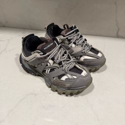 Balenciaga Tracks size 9 PRICE FIRM