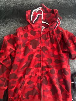 Red camo Bape hoodie (large)
