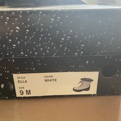 Size 9 Women Snow Boots